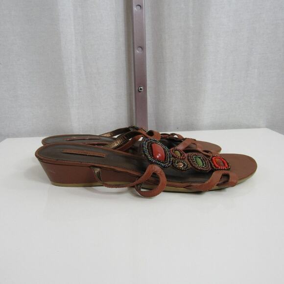 Bandolino Women's 10.5 Fanola Brown Leather Beaded Kitten Wedge Sandal Boho - Picture 6 of 8